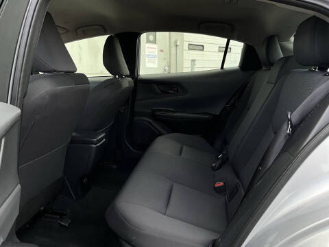 2025 Toyota Prius LE