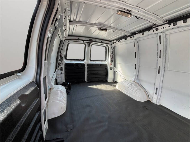 2017 Chevrolet Express 2500