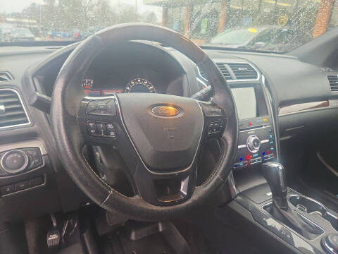 2017 Ford Explorer Platinum