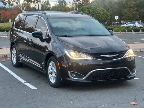 2017 Chrysler Pacifica
