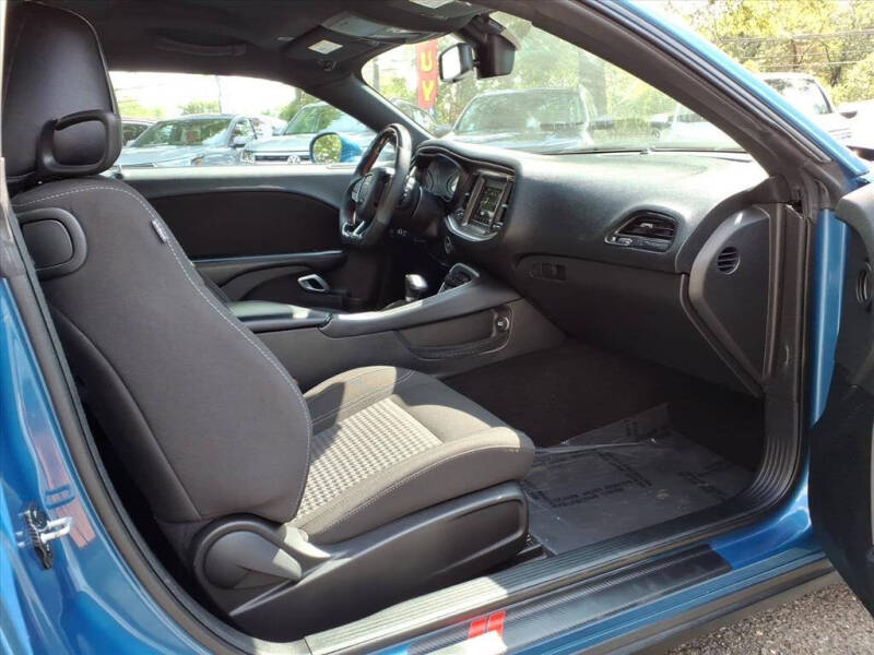 2022 Dodge Challenger SXT