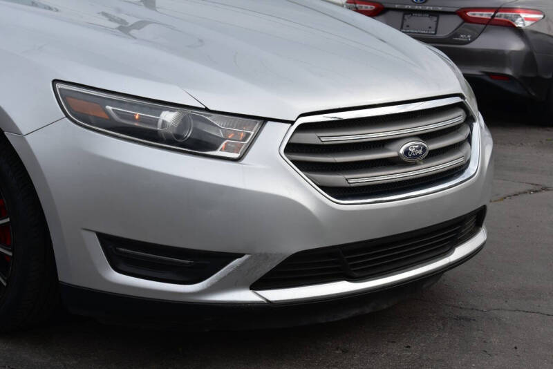 2015 Ford Taurus SEL