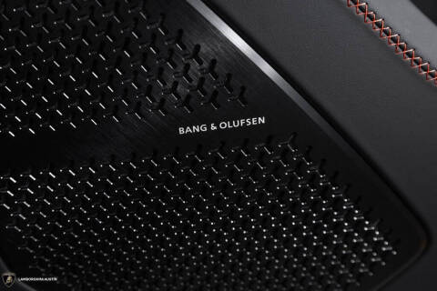 2025 Lamborghini Urus SE