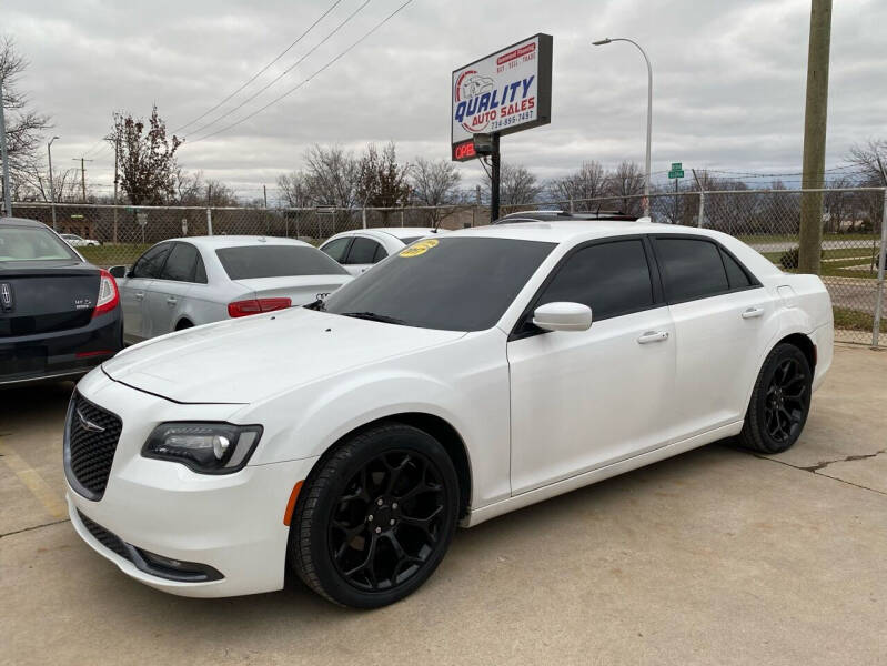 2017 Chrysler 300 for sale at QUALITY AUTO SALES in Wayne MI