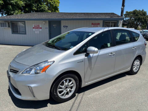 2012 Toyota Prius v Three