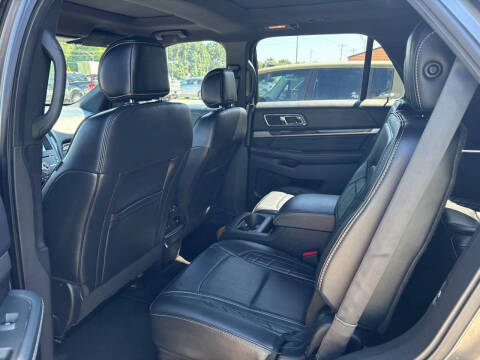 2017 Ford Explorer Platinum