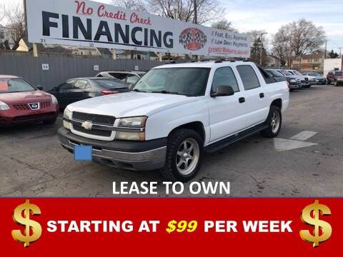 2004 Chevrolet Avalanche for sale at Auto Mart USA in Kansas City KS