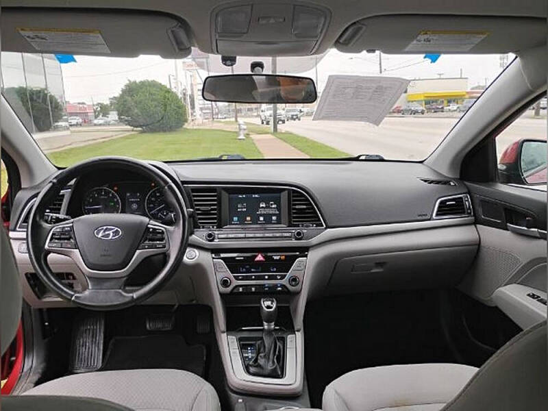 2017 Hyundai Elantra