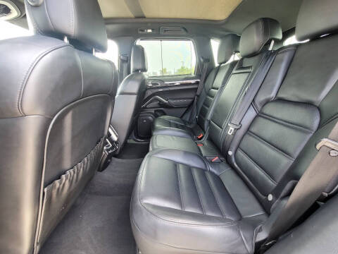 2016 Porsche Cayenne S