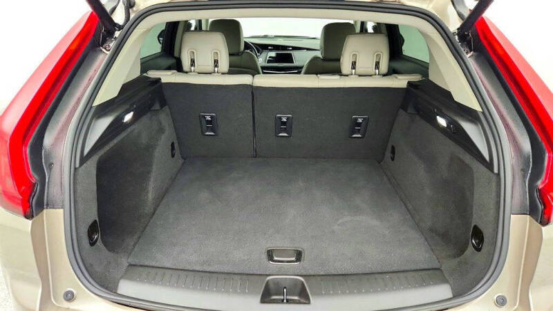 2022 Cadillac XT4 Luxury