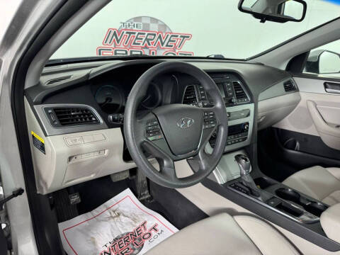 2016 Hyundai Sonata Hybrid SE