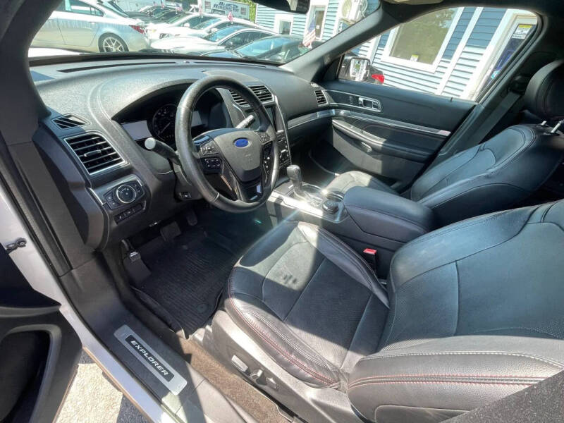 2017 Ford Explorer Sport
