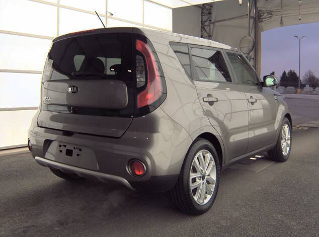 2017 Kia Soul +