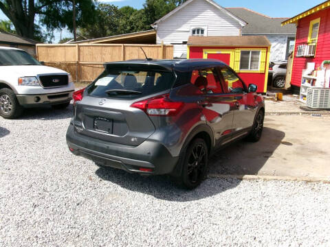 2020 Nissan Kicks SR