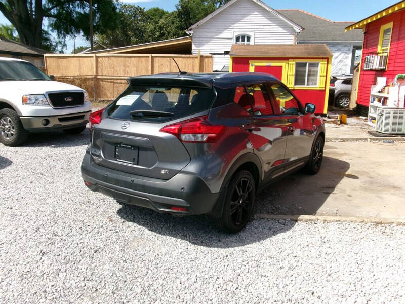 2020 Nissan Kicks SR