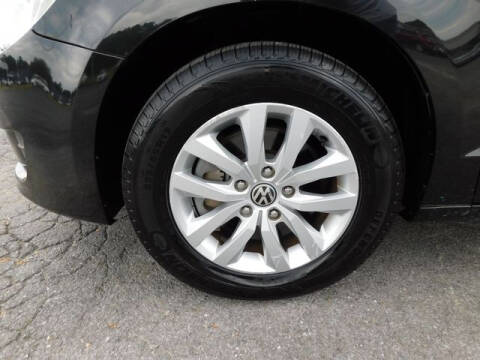 2012 Volkswagen Routan