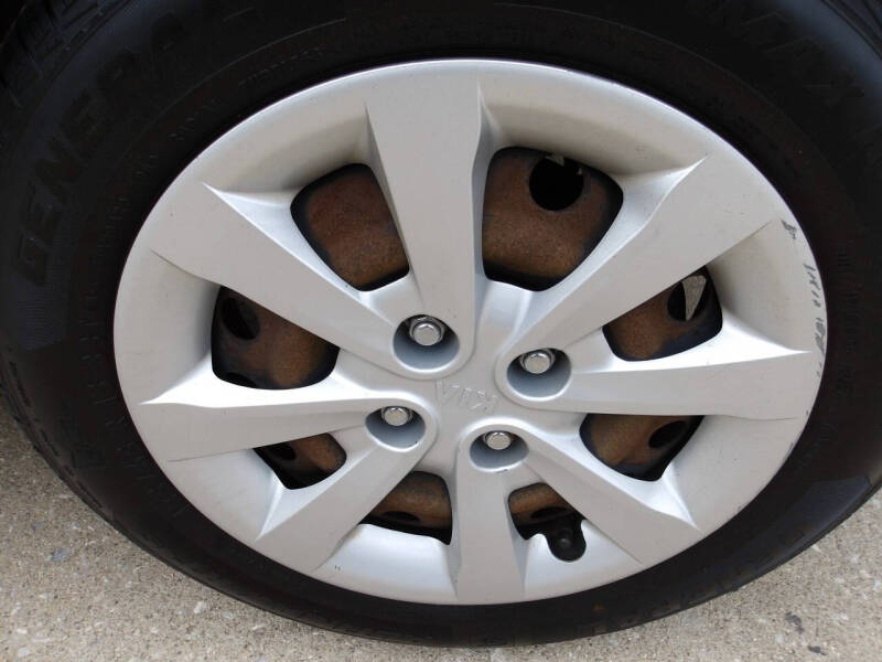 2012 Kia Rio 5-Door LX