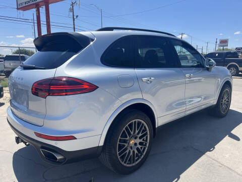 2017 Porsche Cayenne Platinum Edition