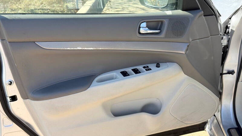 2011 Infiniti G25 Sedan Journey