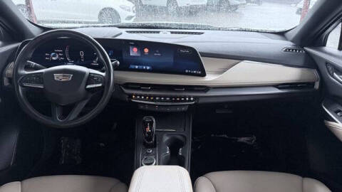 2024 Cadillac XT4 Premium Luxury