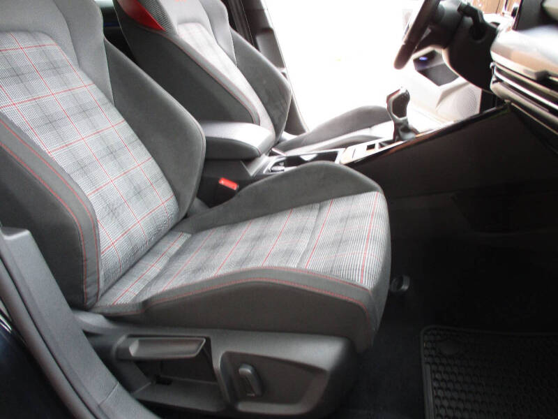 2023 Volkswagen Golf GTI S