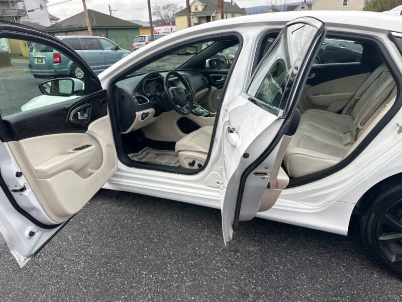 2015 Chrysler 200 C