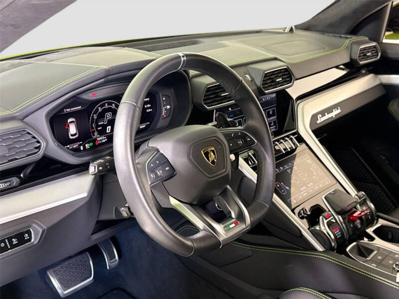 2024 Lamborghini Urus S