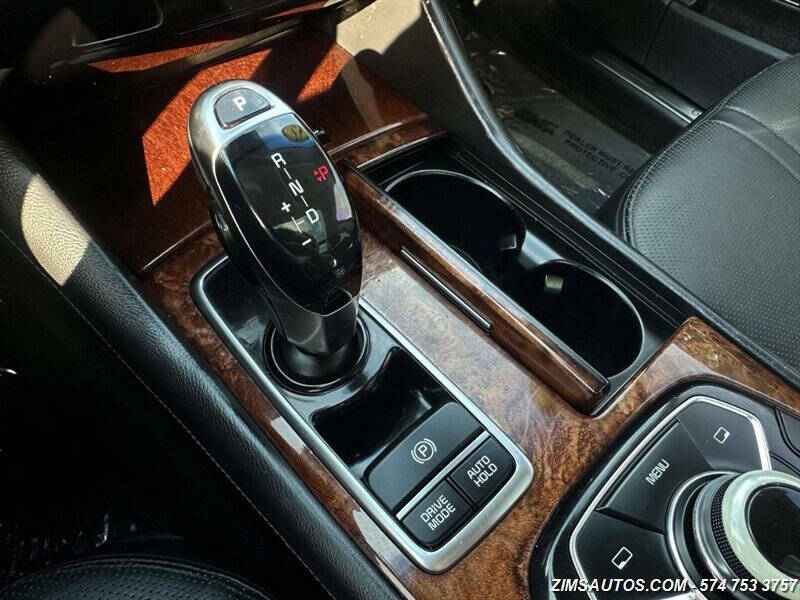 2015 Kia K900 Luxury