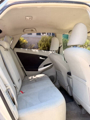 2011 Toyota Prius Two