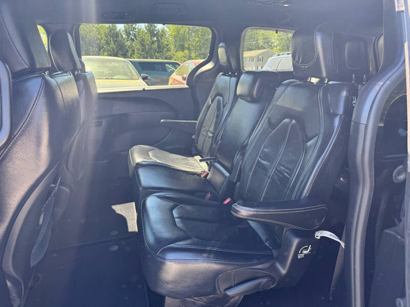 2019 Chrysler Pacifica Touring L