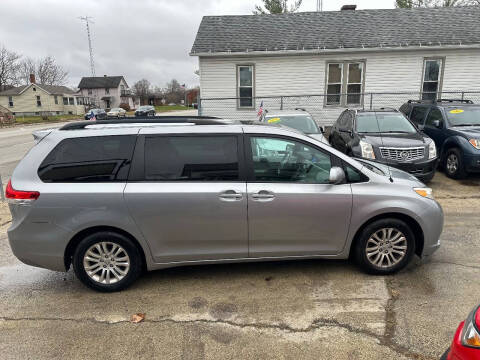 2012 Toyota Sienna XLE 8-Passenger