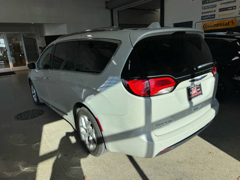 2019 Chrysler Pacifica Touring L Plus