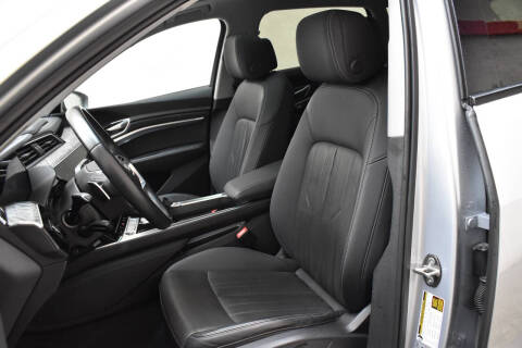 2021 Audi e-tron quattro Premium Plus