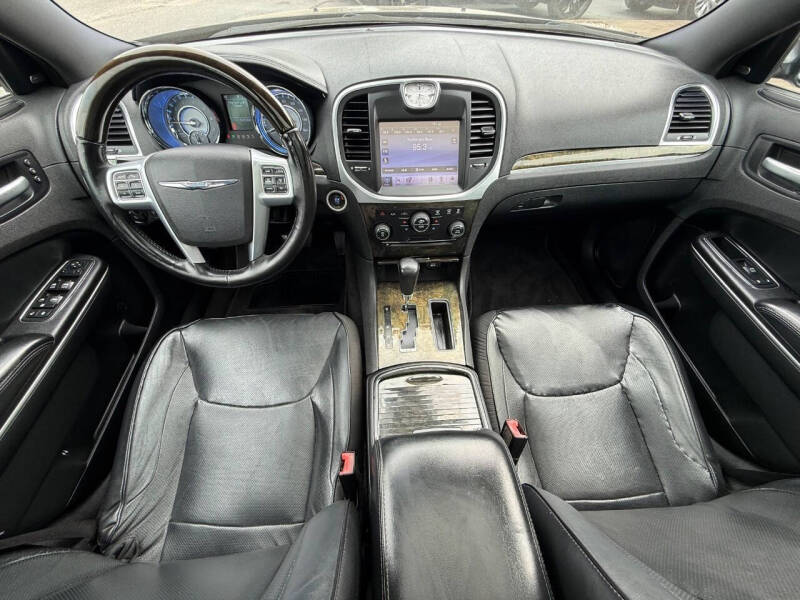 2011 Chrysler 300 C