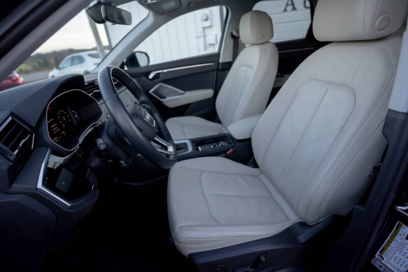 2020 Audi Q3 quattro Premium 45 TFSI