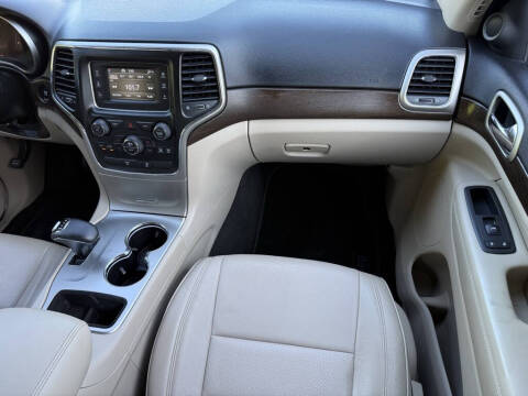 2015 Jeep Grand Cherokee Laredo