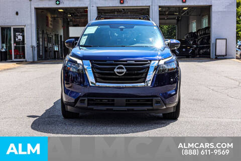 2024 Nissan Pathfinder SV