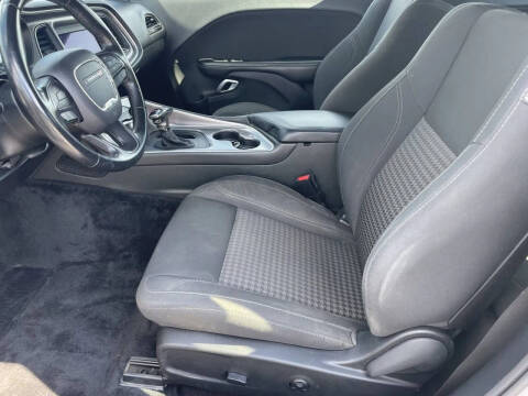 2019 Dodge Challenger SXT