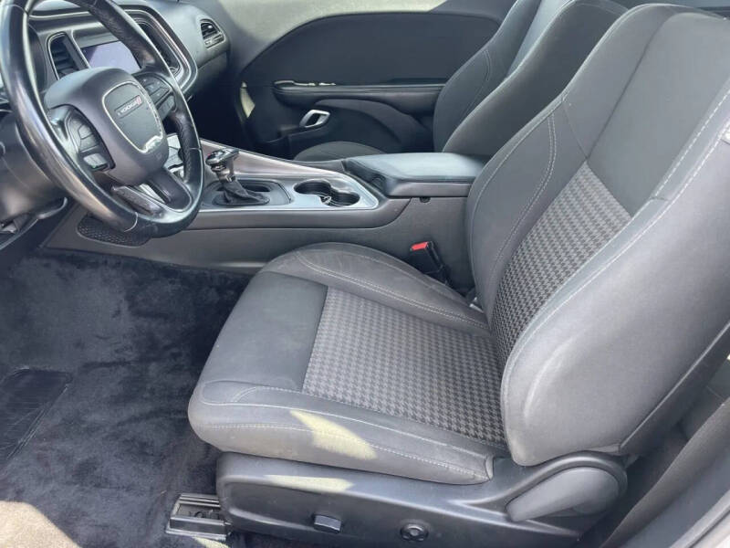 2019 Dodge Challenger SXT