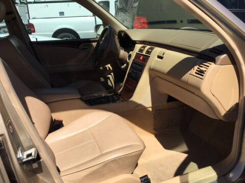 2000 Mercedes-Benz E-Class