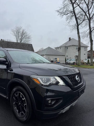 2020 Nissan Pathfinder SL