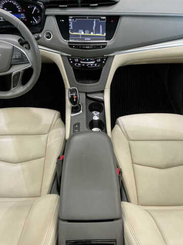 2018 Cadillac XT5 Premium Luxury