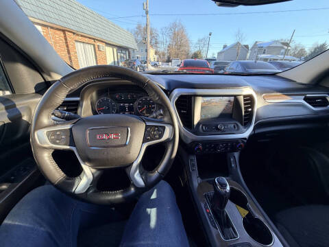 2017 GMC Acadia SLE-2