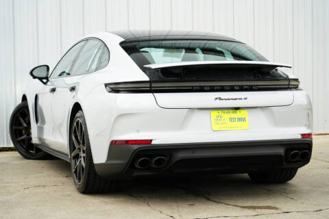 2024 Porsche Panamera 4