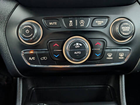 2022 Jeep Cherokee Latitude Lux