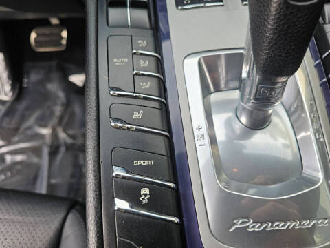 2011 Porsche Panamera