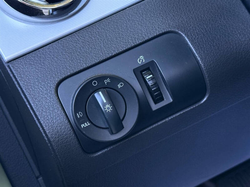 2006 Ford Mustang