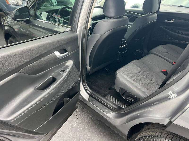 2019 Hyundai Santa Fe SE 2.4L