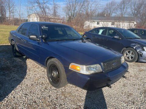 2008 Ford Crown Victoria for sale at HEDGES USED CARS in Carleton MI