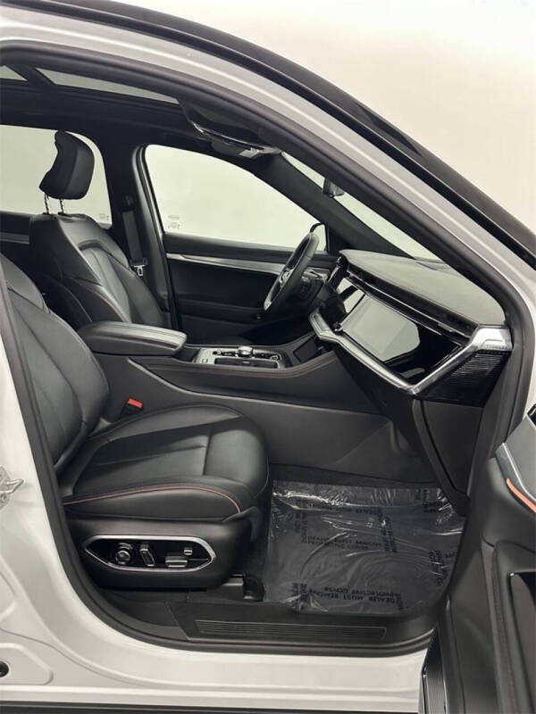 2024 Jeep Wagoneer S Launch Edition